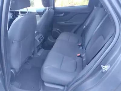 Vendo Jaguar F-Pace 2017 - 24900 EUR, 180000 km - AUTO.MOTO.pt