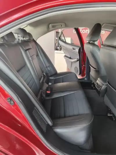 Vendo Lexus IS 300H 2017 - 25900 EUR, 68000 km - AUTO.MOTO.pt