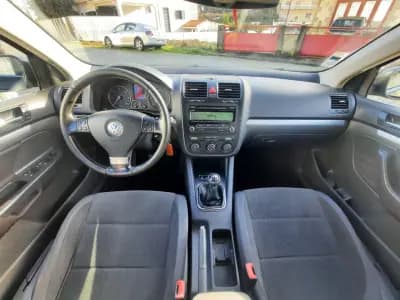 Vendo Volkswagen Golf 2009 - 7950 EUR, 270581 km - AUTO.MOTO.pt