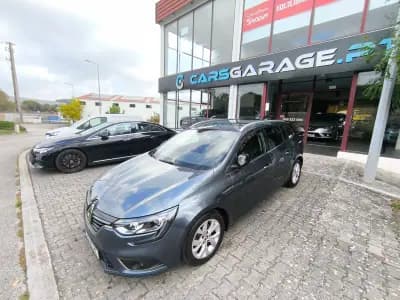 Vendo Renault Mégane Sport Tourer 2018 - 13750 EUR, 189000 km - AUTO.MOTO.pt