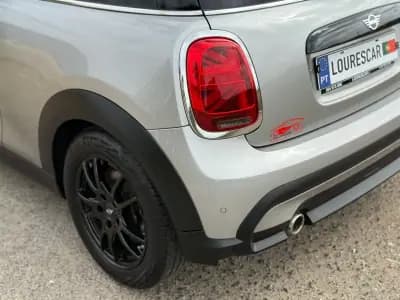 Vendo MINI Cooper 2023 - 23995 EUR, 20000 km - AUTO.MOTO.pt