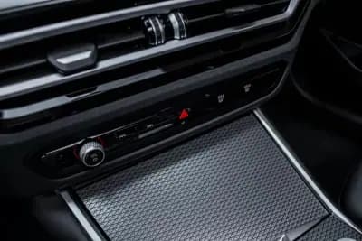 Vendo BMW 320 2022 - 34990 EUR, 75451 km - AUTO.MOTO.pt