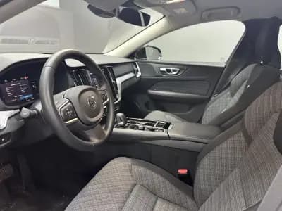 Vendo Volvo V60 2023 - 38500 EUR, 60000 km - AUTO.MOTO.pt