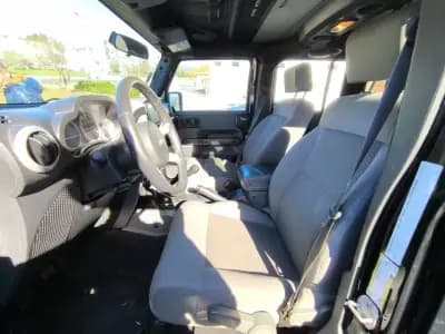 Sell Jeep Wrangler Unlimited 2008 - 32890 EUR, 231000 km - AUTO.MOTO.pt