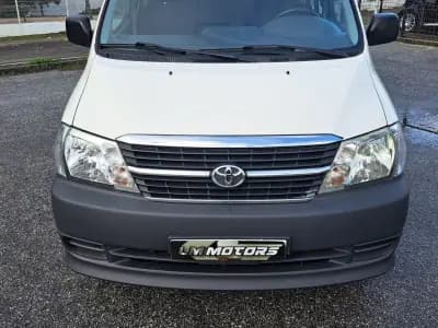 Sell Toyota HiAce 2010 - 12500 EUR, 331380 km - AUTO.MOTO.pt