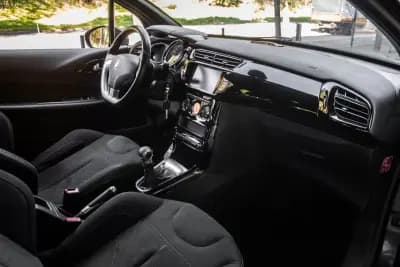 Vendo DS DS3 2017 - 11900 EUR, 94499 km - AUTO.MOTO.pt