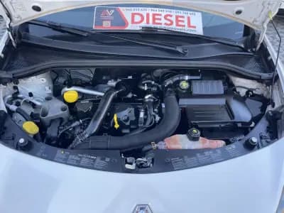 Sell Renault Clio 2010 - 5950 EUR, 239402 km - AUTO.MOTO.pt