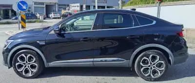 Vendo Renault Arkana 2023 - 24490 EUR, 47472 km - AUTO.MOTO.pt