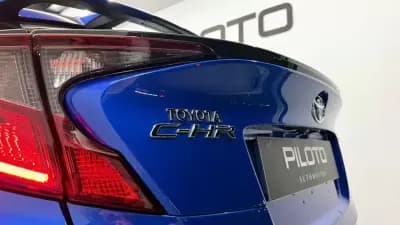 Vendo Toyota C-HR 2022 - 23990 EUR, 137566 km - AUTO.MOTO.pt