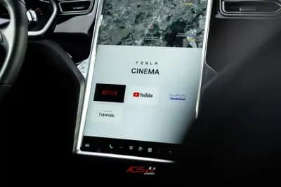 Vendo Tesla Model S 2014 - 22000 EUR, 251000 km - AUTO.MOTO.pt