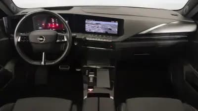 Vendo Opel Astra 2024 - 24450 EUR, 13500 km - AUTO.MOTO.pt