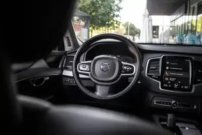 Vendo Volvo XC 90 2021 - 48990 EUR, 93199 km - AUTO.MOTO.pt