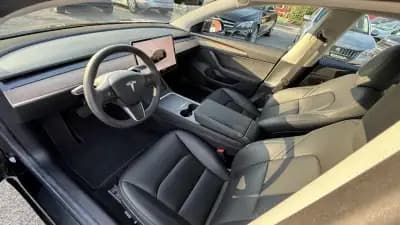 Vendo Tesla Model 3 2022 - 31900 EUR, 57000 km - AUTO.MOTO.pt