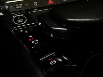 Vendo Audi e-tron Sportback 2022 - 39990 EUR, 95200 km - AUTO.MOTO.pt