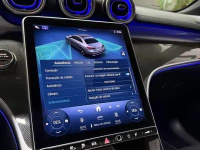 Vendo Mercedes-Benz C 300e 2024 - 55990 EUR, 27748 km - AUTO.MOTO.pt