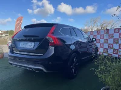 Sell Volvo V60 2015 - 14990 EUR, 184500 km - AUTO.MOTO.pt