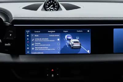 Vendo Porsche Macan 2025 - 88950 EUR, 14000 km - AUTO.MOTO.pt