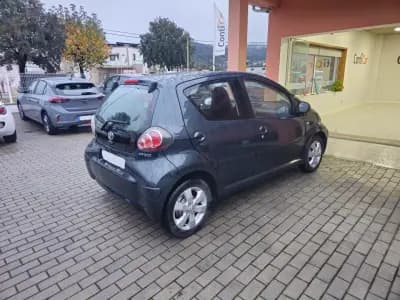 Sell Toyota Aygo 2011 - 6990 EUR, 169000 km - AUTO.MOTO.pt
