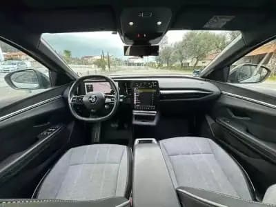 Vendo Renault Mégane E-Tech 2022 - 24999 EUR, 101000 km - AUTO.MOTO.pt