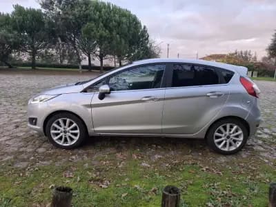 Sell Ford Fiesta 2016 - 9990 EUR, 87600 km - AUTO.MOTO.pt