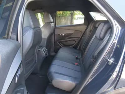 Vendo Peugeot 3008 2019 - 22990 EUR, 98000 km - AUTO.MOTO.pt