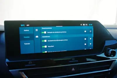 Vendo Citroën C4 2023 - 20900 EUR, 17652 km - AUTO.MOTO.pt