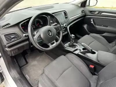 Sell Renault Mégane Sport Tourer 2022 - 17990 EUR, 142667 km - AUTO.MOTO.pt