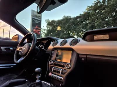 Vendo Ford Mustang 2015 - 37500 EUR, 159000 km - AUTO.MOTO.pt