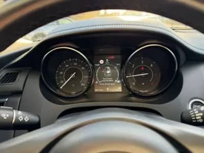 Vendo Jaguar E-Pace 2019 - 28500 EUR, 98000 km - AUTO.MOTO.pt