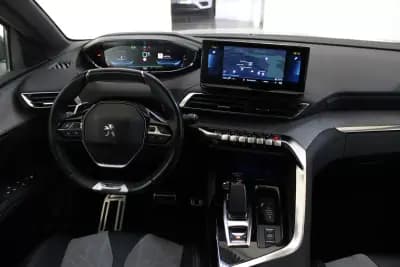 Vendo Peugeot 3008 2021 - 22990 EUR, 110993 km - AUTO.MOTO.pt