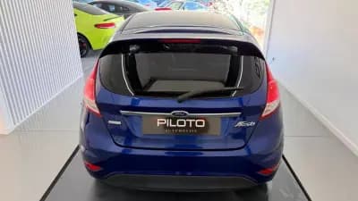 Sell Ford Fiesta 2015 - 8990 EUR, 144693 km - AUTO.MOTO.pt