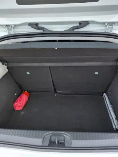 Vendo Renault Clio 2022 - 16900 EUR, 114568 km - AUTO.MOTO.pt