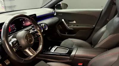 Vendo Mercedes-Benz CLA 180 2023 - 34970 EUR, 70000 km - AUTO.MOTO.pt