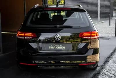 Sell Volkswagen Passat Variant 2017 - 10900 EUR, 290131 km - AUTO.MOTO.pt