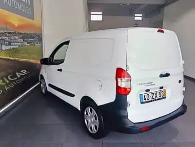 Sell Ford Transit Courier 2020 - 10990 EUR, 129167 km - AUTO.MOTO.pt