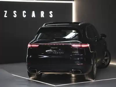 Vendo Porsche Cayenne 2018 - 59990 EUR, 119000 km - AUTO.MOTO.pt