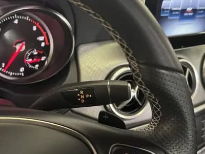 Vendo Mercedes-Benz CLA 180 2018 - 21950 EUR, 77215 km - AUTO.MOTO.pt