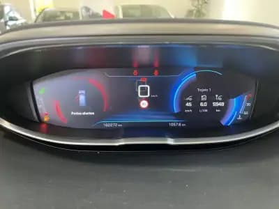 Vendo Peugeot 5008 2017 - 22500 EUR, 161123 km - AUTO.MOTO.pt