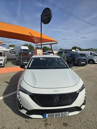 Vendo Peugeot 308 2022 - 17950 EUR, 87953 km - AUTO.MOTO.pt