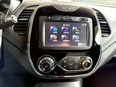 Vendo Renault Captur 2014 - 12990 EUR, 187722 km - AUTO.MOTO.pt