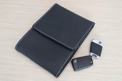 Vendo Volkswagen Arteon 2021 - 25990 EUR, 155000 km - AUTO.MOTO.pt