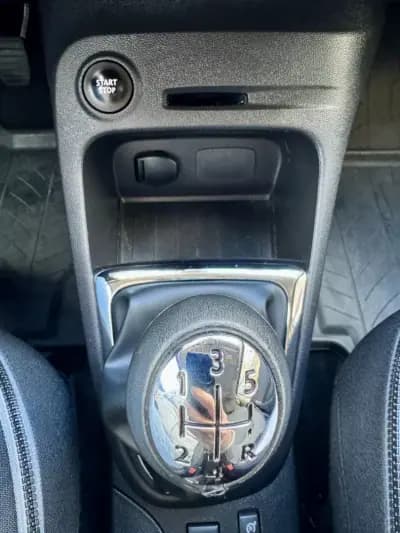 Vendo Renault Captur 2017 - 14500 EUR, 69158 km - AUTO.MOTO.pt