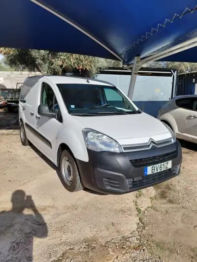 Vendo Citroën Berlingo 2018 - 13980 EUR, 78106 km - AUTO.MOTO.pt