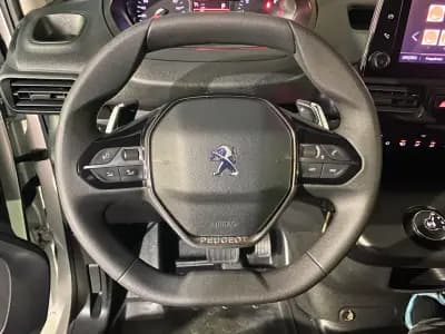 Sell Peugeot Partner 2024 - 15900 EUR, 80249 km - AUTO.MOTO.pt