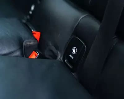 Vendo MINI Cooper 2015 - 19990 EUR, 135300 km - AUTO.MOTO.pt