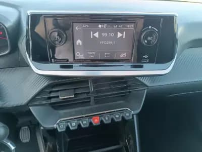 Sell Peugeot 208 2020 - 14750 EUR, 32000 km - AUTO.MOTO.pt