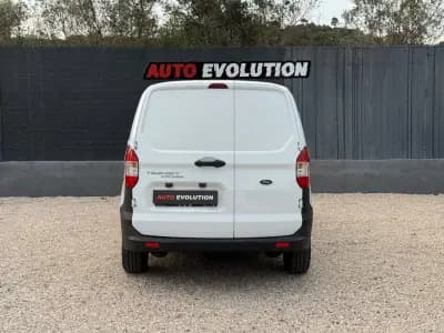 Sell Ford Transit Courier 2019 - 9990 EUR, 169990 km - AUTO.MOTO.pt