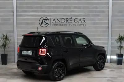 Vendo Jeep Renegade 2022 - 23950 EUR, 10796 km - AUTO.MOTO.pt