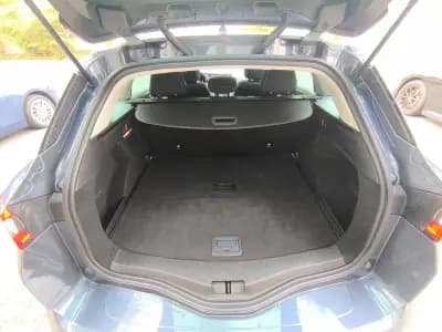 Vendo Renault Mégane Sport Tourer 2018 - 13750 EUR, 189000 km - AUTO.MOTO.pt