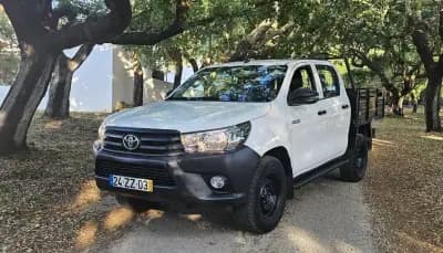 Vendo Toyota Hilux 2020 - 29990 EUR, 38000 km - AUTO.MOTO.pt